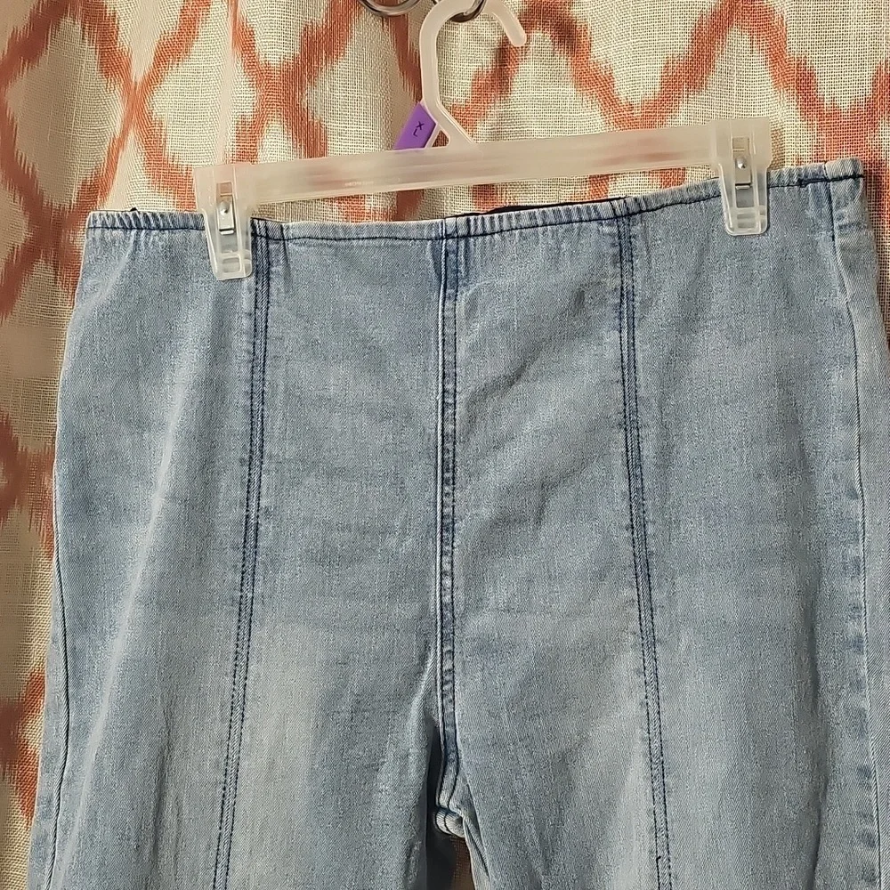 Women's Blue Flared Jeans - Picture 4 of 7